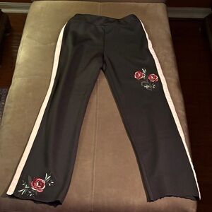 Women Black Floral Embroidered Pantsuit